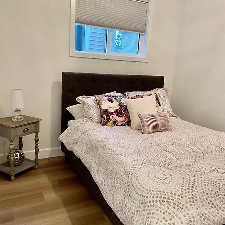 Adorable 1 Bedroom Suite- A Skip To Galloping Goose Victoria Exterior photo
